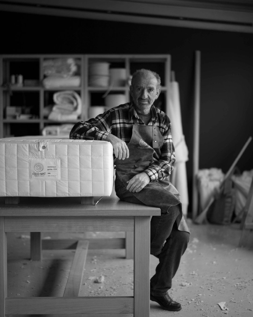 CocoMat16's tweet photo. 9月最終週は、ギリシャの職人が誇る「Handcrafted(手仕事のこだわり)」と、発売1周年を迎えるトップマットレス『Selene』をテーマにお届けします 🔨
土曜日まで毎日発信していきますのでお楽しみに!
#cocomat
#クラフトマンシップ
#天然素材 https://t.co/lHSJgHNRmh