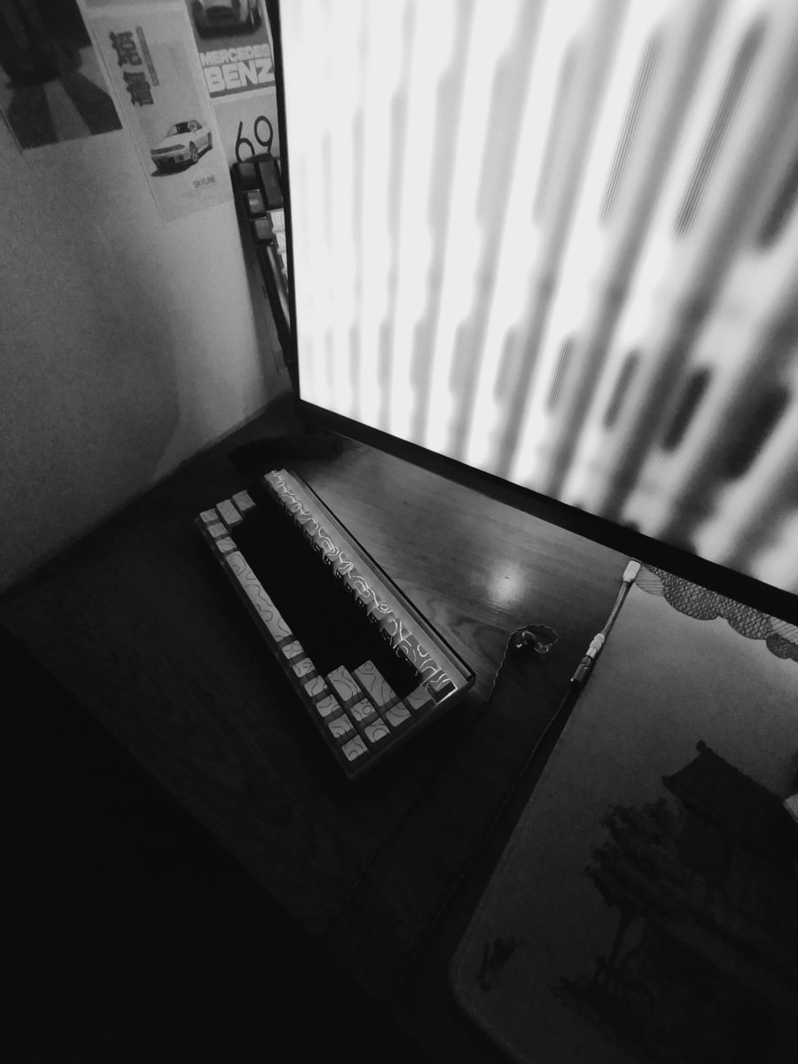 flifo______072's tweet photo. #desksetup https://t.co/knckkZm2Rn