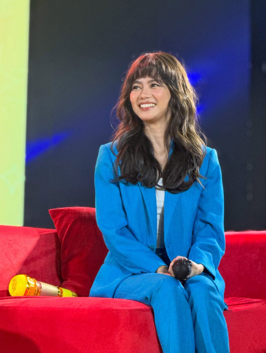 VivaOnePH's tweet photo. ASHTINE OLVIGA is Aira! 🎤🗣️👠

A big dreamer with the biggest heart na talagang palaban din pagdating sa mga taong mahal niya! She’s ready to fight for what she loves on #VivaOne’s First Ever Korean Series Adaptation—FIGHT FOR MY WAY 👊 https://t.co/givXm94SnC