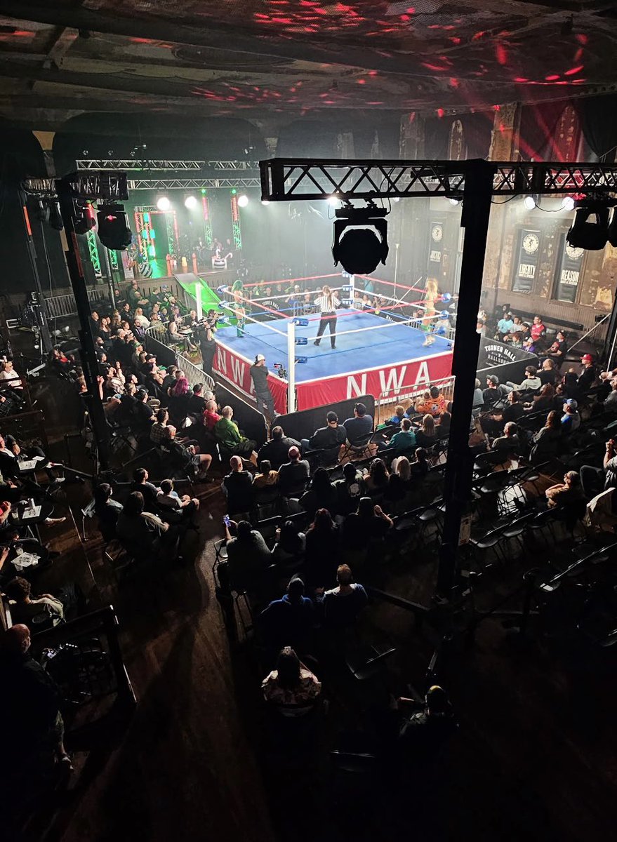 nwa's tweet photo. 𝙏𝙃𝘼𝙉𝙆 𝙔𝙊𝙐,  𝙈𝙄𝙇𝙒𝘼𝙐𝙆𝙀𝙀!
Turner Hall Ballroom was electric last night at NWA Presents 𝙎𝙖𝙢𝙝𝙖𝙞𝙣: 𝙋𝙖𝙧𝙩 𝙄𝙑 “Thrill or Be Thrilled.” We hope the great fans enjoyed it as much as the stars of the National Wrestling Alliance did. https://t.co/7qEilPDYCz