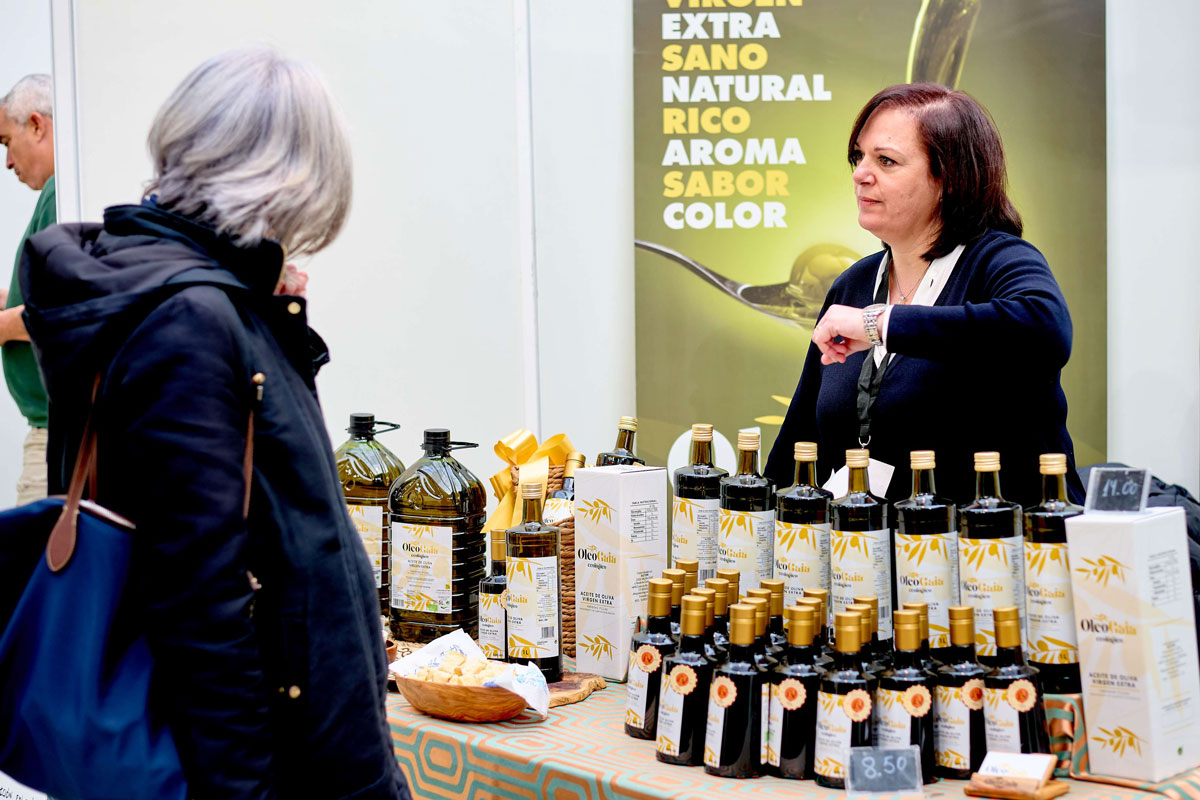 Bioarabaferia's tweet photo. Gracias #EkoBilbo. Cerramos la primera edición con  una gratitud inmensa. 
📌Con más de 70 expositores y con propuestas de productores locales, Showcoocking, catas, talleres, conferencias, etc.  #Bilbao
  
👏Gracias a todas las personas y entidades que habéis hecho esto posible. https://t.co/oAOhieosS3
