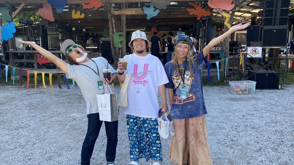 terayamariuji's tweet photo. 緊急ですが、なぎさちゃんが神戸へ帰ってくるので米ちゃん、右吏、莉子ちゃんとイベントする事になりました！
フリーマーケットもあるのでお楽しみに！
店狭いのでお早めに各出演者へご予約ください🙇‍♂️ https://t.co/12OI9QabUq