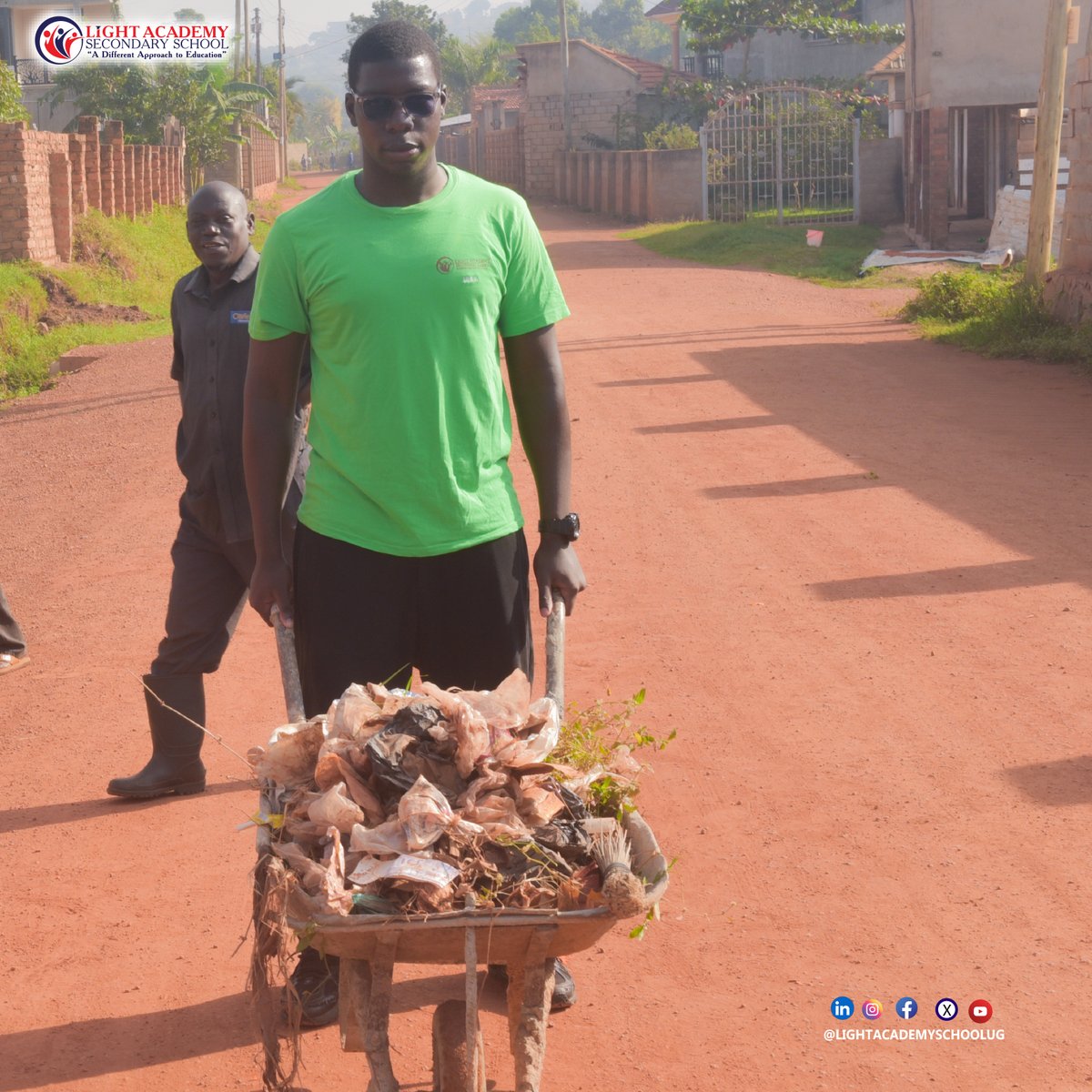 LIGHTACADEMYUG's tweet photo. Light academy students proudly participated honor Uganda's National Cleaning Day, a nationwide community service initiative.

#NationalCleaningDay
#LightAcademy s.s
#adifferentapproach to #Education https://t.co/PxfXJP33R0