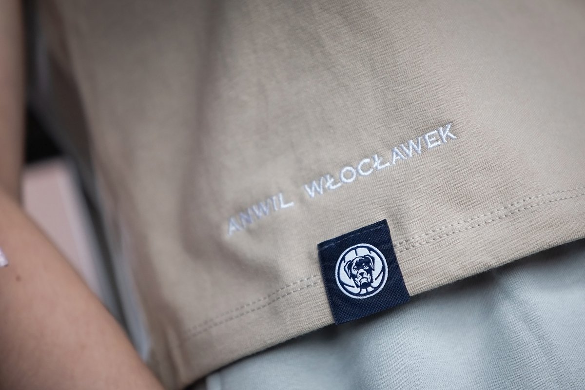 Anwil_official's tweet photo. 𝘼𝙒 𝙇𝙊𝘼𝘿𝙄𝙉𝙂... 🔋

Każdy detal ma znaczenie 🔍 Więcej informacji wkrótce 👀 #plkpl https://t.co/jt3jmHnTU2