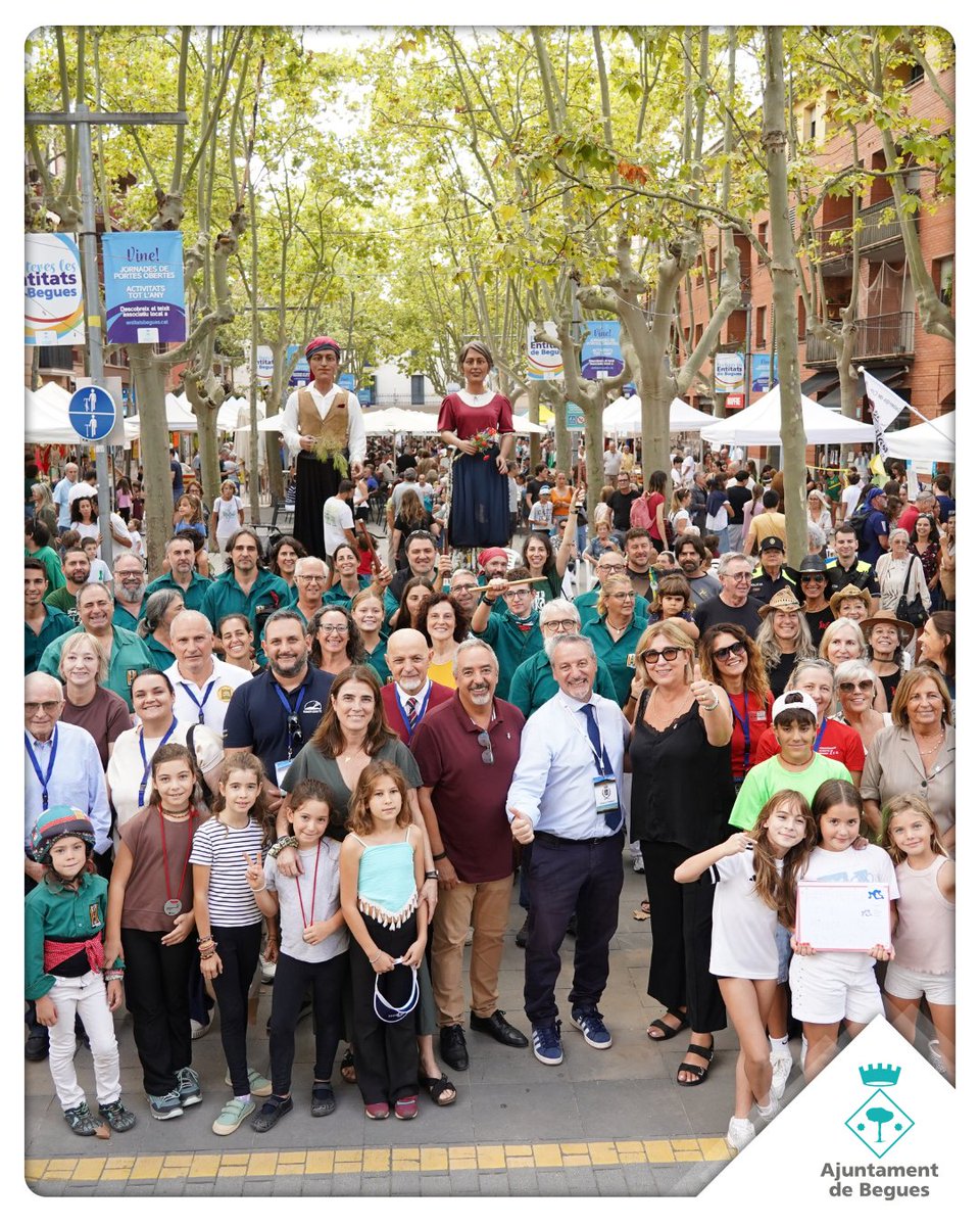 ajbegues's tweet photo. 📸 Recupera les millors imatges de la 19a Mostra d'Entitats de #Begues, la qual va tenir lloc ahir al matí al passeig de l'Església i a la plaça de l'Ateneu.
➕ 📸 ⬇️
🔗 https://t.co/pLSKVWALNz https://t.co/7h7iKqC65Q