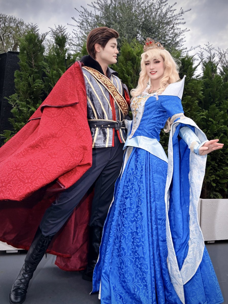 UNO1995P's tweet photo. オーロラ👑フィリップ⚔️

一緒に選んだ布で念願の眠れる森✨
パーク内を歩いてるだけで楽しかった

#Dハロ2026 #Dハロ仮装2026 https://t.co/nplQTdcyoH