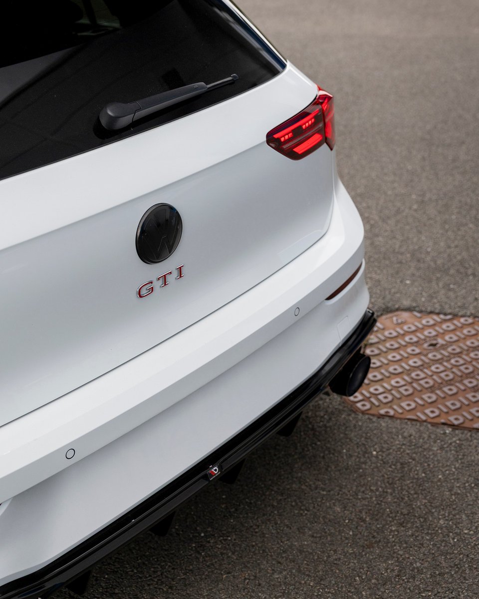TinyWhiskersX's tweet photo. Volkswagen Golf GTI MK8 https://t.co/IgFHdE58j2
