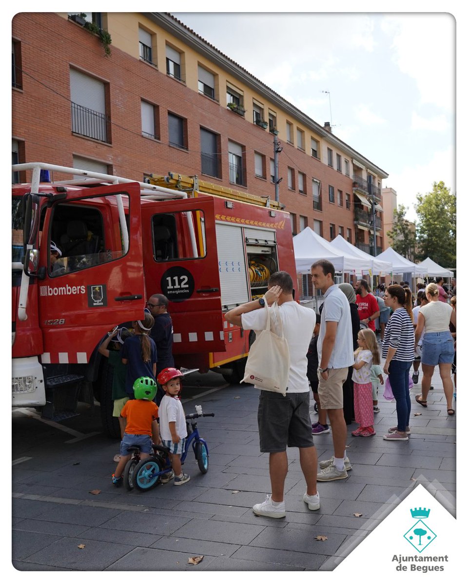 ajbegues's tweet photo. 📸 Recupera les millors imatges de la 19a Mostra d'Entitats de #Begues, la qual va tenir lloc ahir al matí al passeig de l'Església i a la plaça de l'Ateneu.
➕ 📸 ⬇️
🔗 https://t.co/pLSKVWALNz https://t.co/7h7iKqC65Q