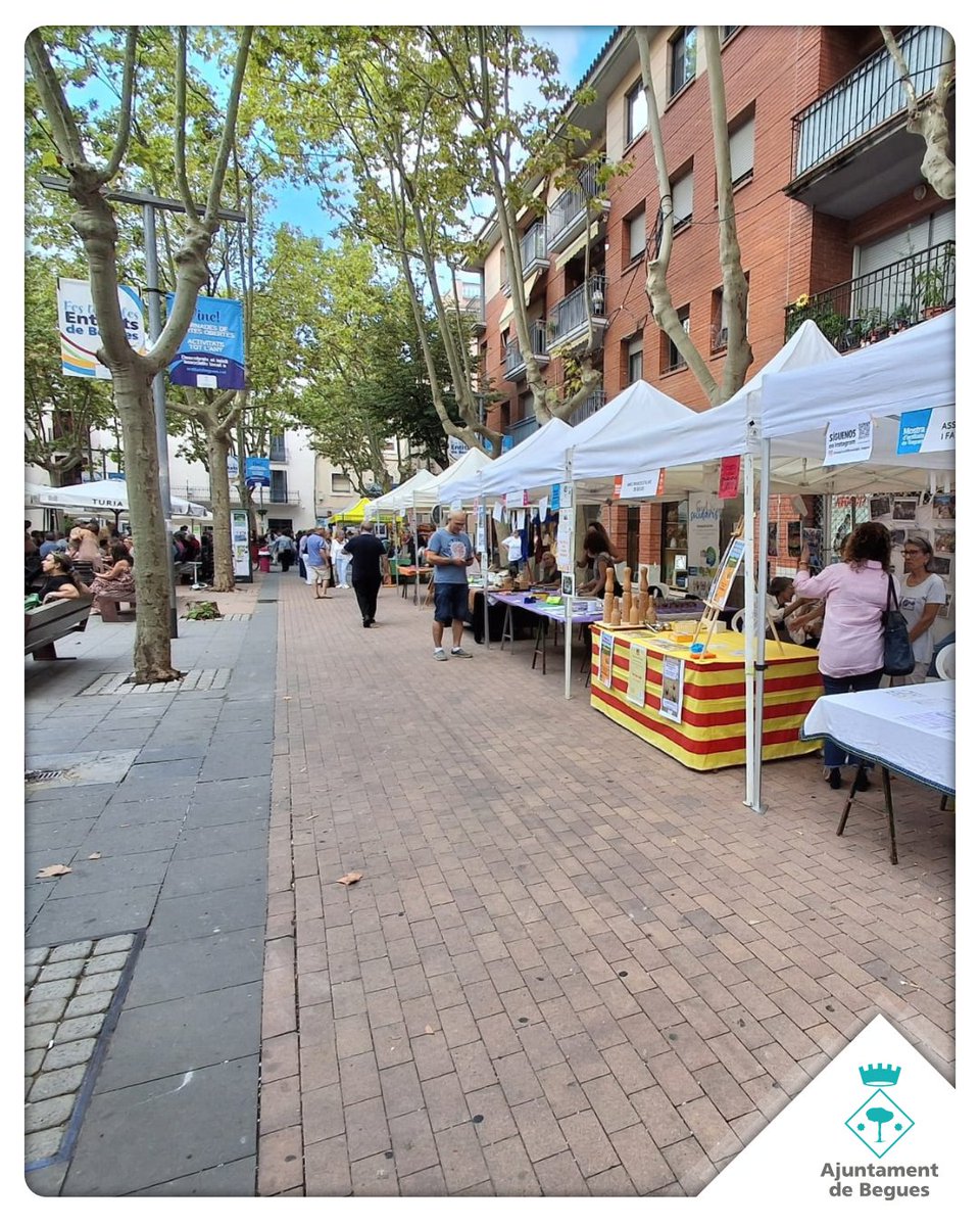 ajbegues's tweet photo. 📸 Recupera les millors imatges de la 19a Mostra d'Entitats de #Begues, la qual va tenir lloc ahir al matí al passeig de l'Església i a la plaça de l'Ateneu.
➕ 📸 ⬇️
🔗 https://t.co/pLSKVWALNz https://t.co/7h7iKqC65Q