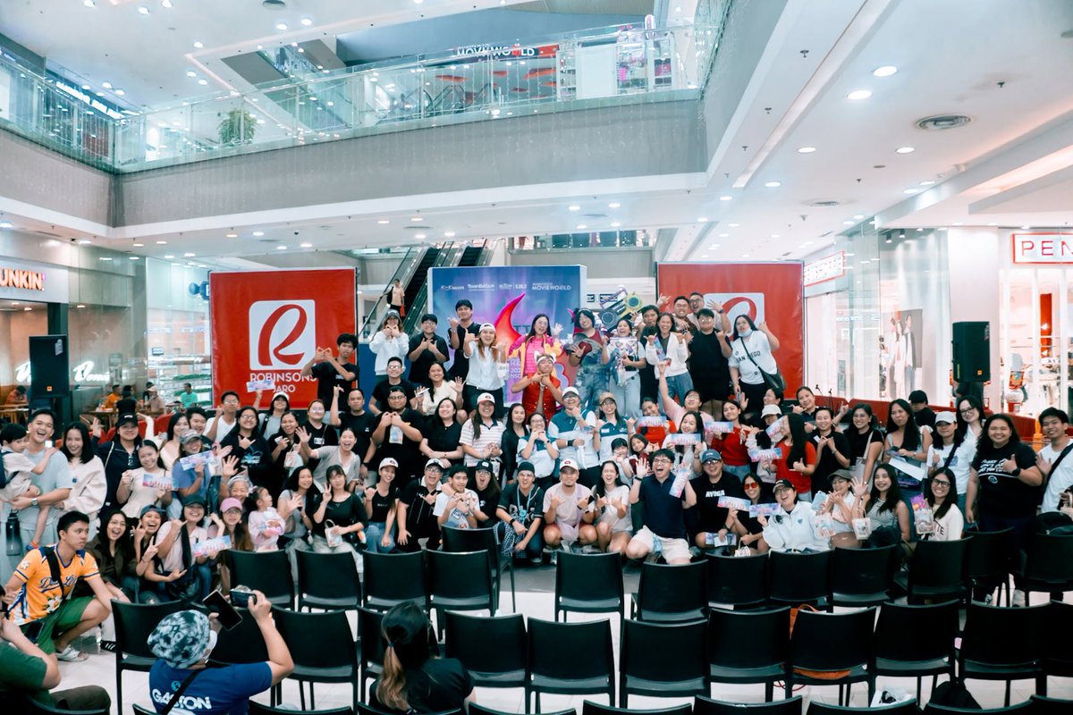 TEAMBLOOM_ILO's tweet photo. We ride the tide together. Tayo Na! โจ
#ForgottenIsland #ForgottenIslandIloilo #BINIxForgottenIsland #BlockScreening #RobinsonsMovieworld #Iloilo https://t.co/fFuPnzmVeY