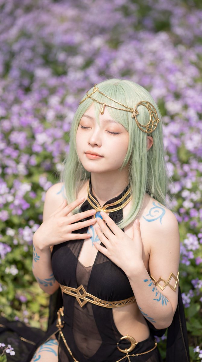 CrystalSeigetsu's tweet photo. はじめまして、晴玥（セイゲツ）です。
日常やコスプレ、#プリコネR を中心としたイラストなどを投稿しています。

投稿しているキャラアイコンは、気に入ったものがありましたら、ご自由にアイコンとしてお使いください✨
※イラストには生成AIを使用しています。
※自作発言・二次配布・商用利用はご遠慮ください。