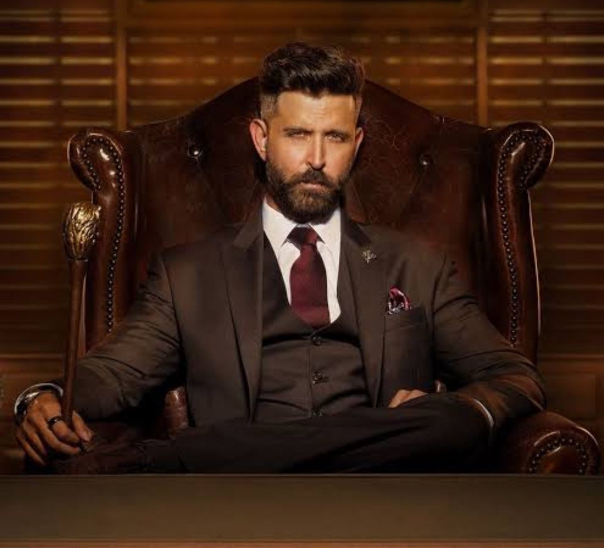 TamilDelight's tweet photo. #HrithikRoshan’s NON-HOLIDAY opening-day record speaks for itself.🗿🔥🔥

(All-time rank at the time of release)

Mission Kashmir —#1 RECORD
Yaadein —#2
K3G —#1 RO
KMG —#2
Lakshya —#3
Krrish —#1 RO
D2 —#1 RO
Kites —#2
Krrish3 —#3

That’s not hype. That’s Hrithik Roshan’s STARDOM. https://t.co/AjqMehzHbT