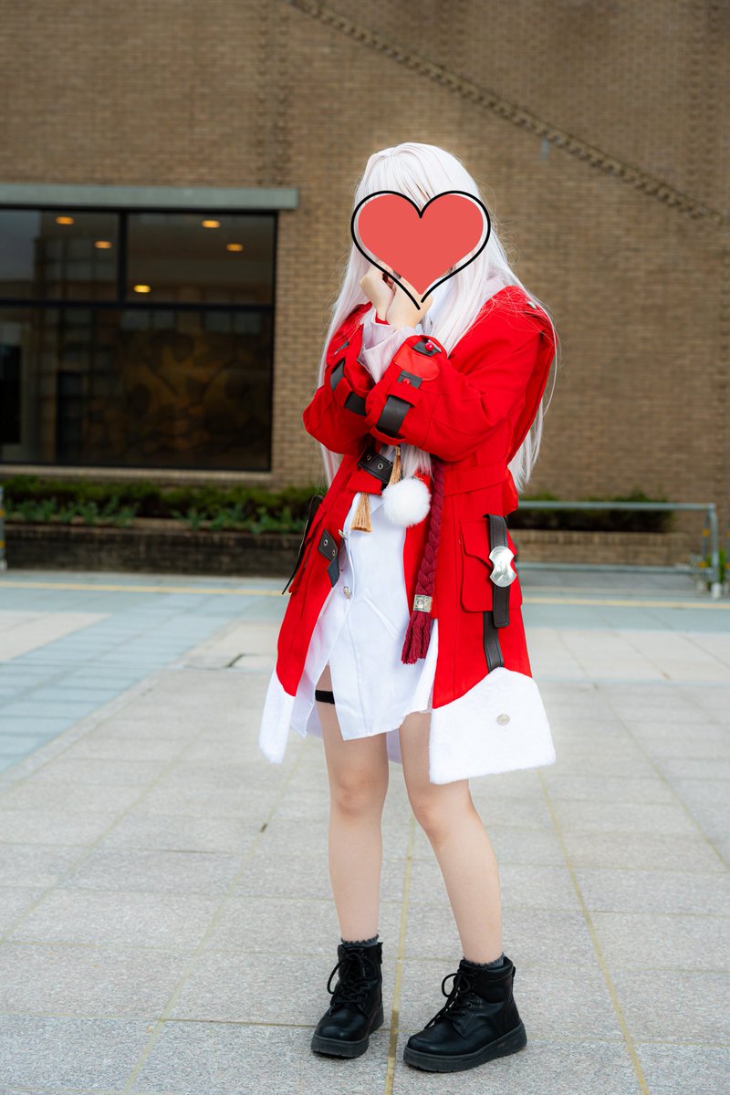 Asebi_kos's tweet photo. コスプレ　クラーラ

エンコスで撮っていただいたシリーズ
彩度高めで構図も最高
今回靴は妥協してますいつか私のサイズに合う靴を探そう

📷✨@sizimi503 https://t.co/z0XyqbuVzo