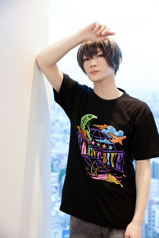 tsukista's tweet photo. 「#ツキウタ。」ユニットソングCD
#SixGravity「GRAVITIC-DIVE」

【有償特典セット】に付属の
オーバーサイズTシャツ👕のサンプルを
始＆新がモデルとなって着用！🦋🌸
※本グッズの単独での販売はございません。

⬇️詳細・ご予約
【有償特典セット】
https://t.co/7tUerQw8Gk

協力：縣 豪紀（@agata_christy53）、中島礼貴（@reiki_nakajima）

https://t.co/EC4PcfjqI4