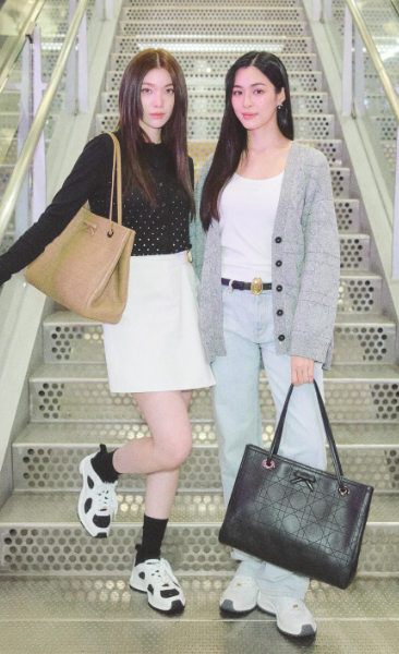 AboutMusicYT's tweet photo. LingOrm looks stunning on their way to Paris for the Dior Fashion Show. https://t.co/mPob1FR1so
