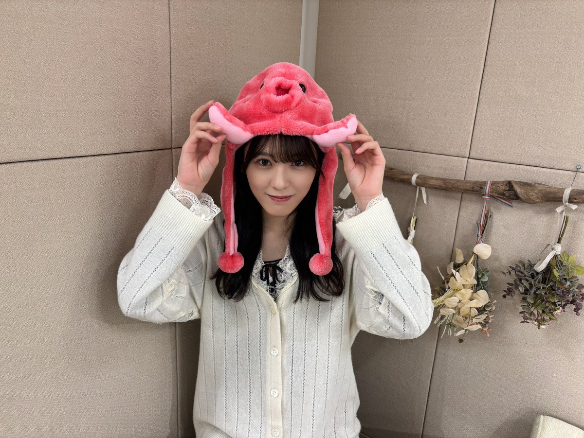 nogizaka46's tweet photo. 本日9月28日(月)18:15頃～、 
#SHOWROOM 「#のぎおび」に
#大越ひなの が出演します🐙✨

皆さま、ぜひご覧ください🥰

https://t.co/l3nGQLDjmY

#乃木坂46 https://t.co/iAphpqGpbI