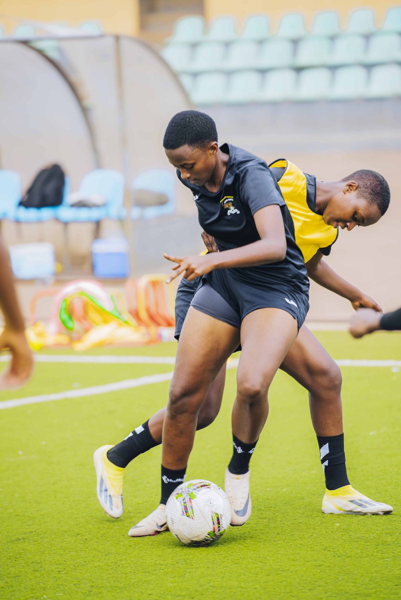 APRFCWOMEN's tweet photo. 🎯 FOCUS. 💪INTENSITY. ⚽️PREPARATIONS. 

APR WFC continues its preparations at Kamena Stadium,
putting in the work ahead of the upcoming Champions League and friendly matches. 🤍🖤🦁💪

#Umurava #Intsinzi #Aprwomenfc https://t.co/CuSy7t4tpv