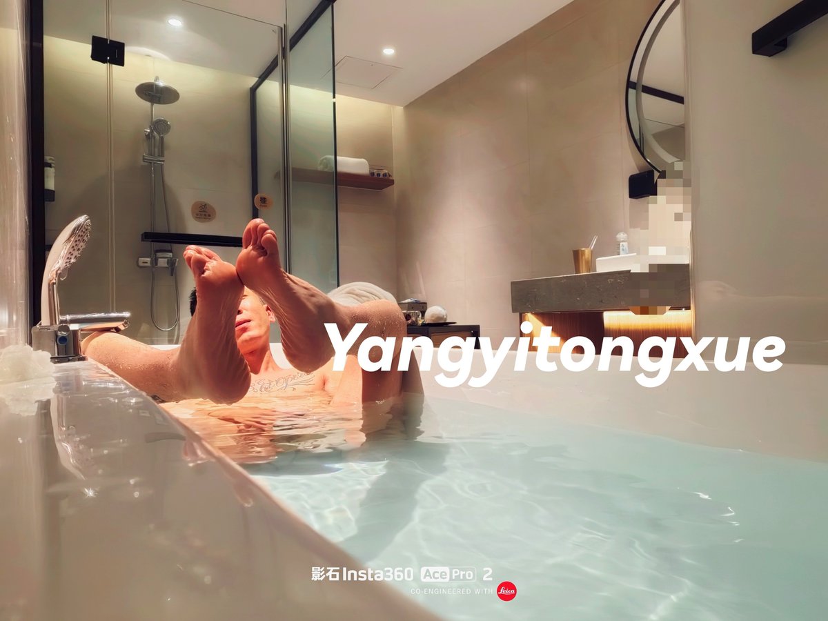 Freedom92615's tweet photo. 你们勾引男人都发什么样的照片？ https://t.co/rP2aEtRmS9