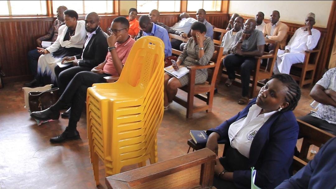 pearlfmug's tweet photo. Omusango gwa Hon. Cissy Namujju ne Dr. Sarah Nkonge kkooti enkulu e Masaka egw'ongezaayo okutuusa nga 2 omwezi ogujja. Kinajjukirwa nti  Dr. Sarah Nkonge yaddukira mu kkooti ng'awakanya obuwanguzi bwa Hon. Cissy Namujju ku kifo ky'omubaka omukyala olwa disitulikiti y'e Lwengo. https://t.co/HalwSCKW6n
