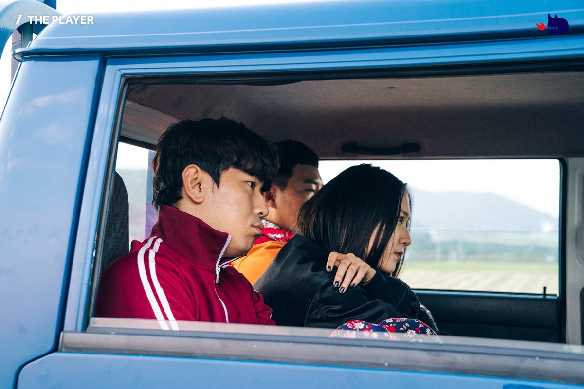 studiodragonKR's tweet photo. The scammer family, closer than family, is back together!💸
Celebrating the 8th anniversary of the drama of your lifetime, #ThePlayer

#스튜디오드래곤10주년 #어쩌면당신의인생드라마 
#StudioDragon10th #DramaofLifetime https://t.co/HA07U4ue1k