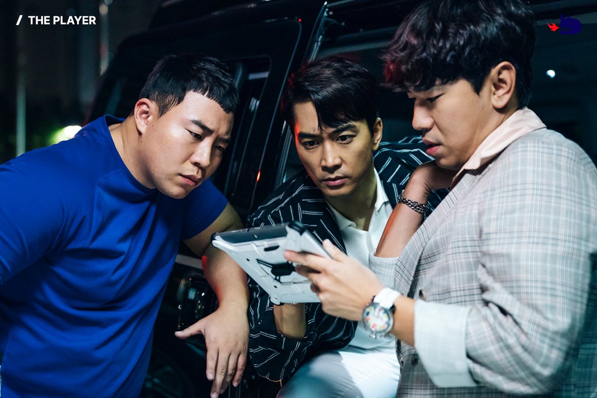studiodragonKR's tweet photo. The scammer family, closer than family, is back together!💸
Celebrating the 8th anniversary of the drama of your lifetime, #ThePlayer

#스튜디오드래곤10주년 #어쩌면당신의인생드라마 
#StudioDragon10th #DramaofLifetime https://t.co/HA07U4ue1k
