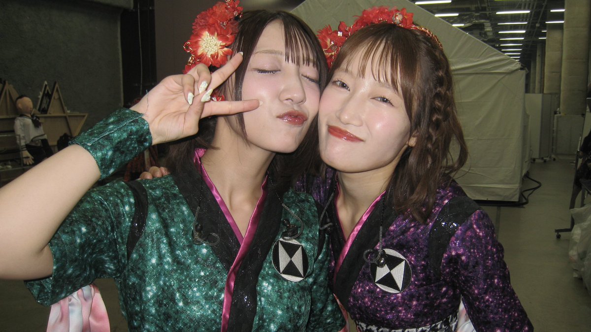 kurooosu_48_16's tweet photo. AKB48 × デジカメ📸 = 青春 https://t.co/glD6WgOWDr