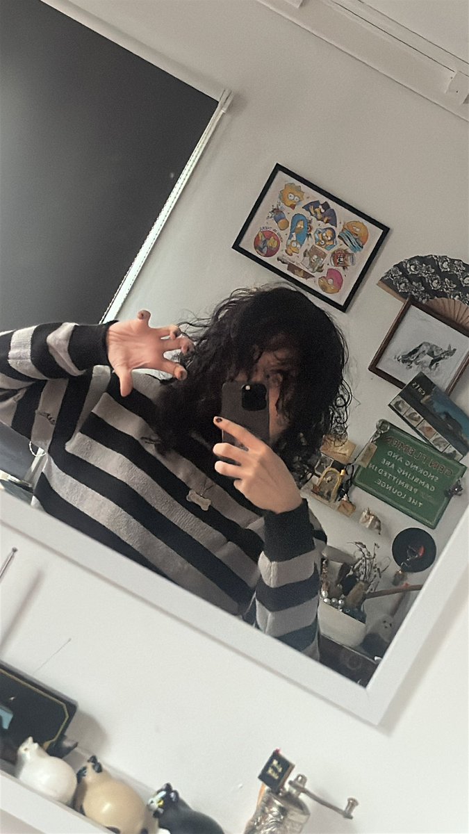 CHELLURSELF's tweet photo. chell https://t.co/8gniK34VlO