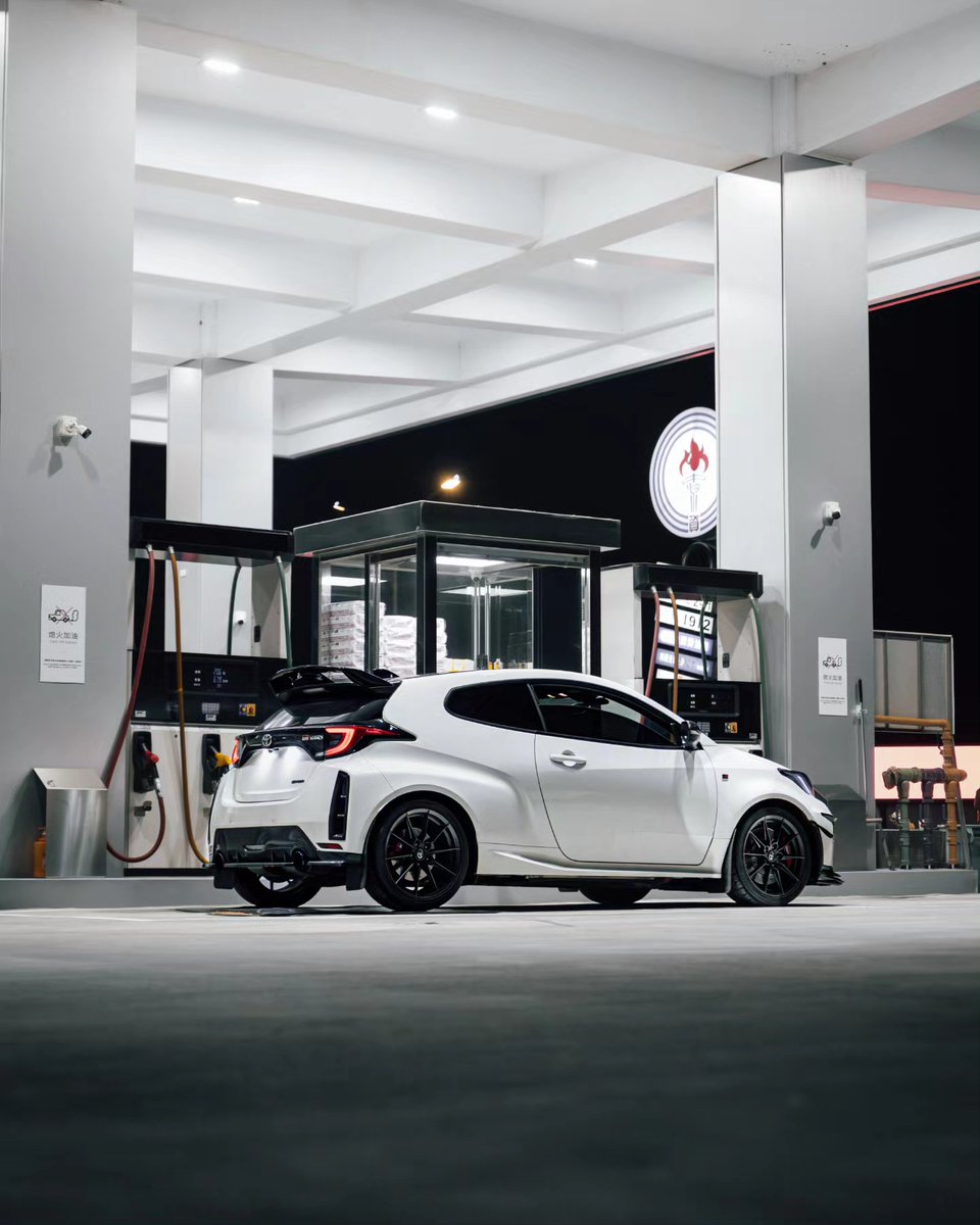 TinyWhiskersX's tweet photo. Toyota GR Yaris https://t.co/ylTihYTwve