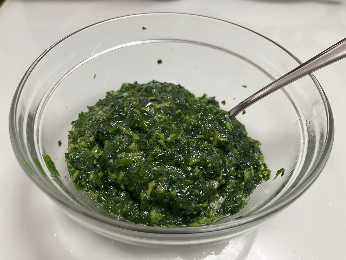 pepenblog's tweet photo. いつも通り、取れたモロヘイヤを茹でて刻んで、麺つゆと多めのワサビで味付け

ご飯にかけると美味しいの🤤

#ガーデニング #家庭菜園 #小さい畑 #野菜栽培 #モロヘイヤの栽培 https://t.co/7MGfFg2k4o