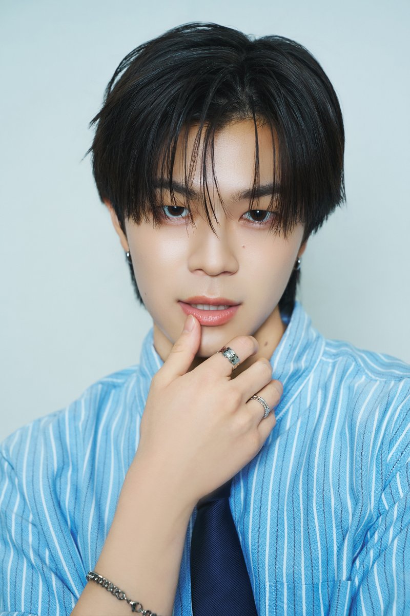 realsoundjp's tweet photo. ──✦✧ KO1KEYZ リレーインタビュー ✧✦──

🔗撮りおろし写真一覧はこちら！
https://t.co/8d80zHFAC9

💫Vol.1：RYUJI＆KOSUKE
https://t.co/ptp1X6dwph
#KO1KEYZ #코이키즈 https://t.co/JajIxXqLix