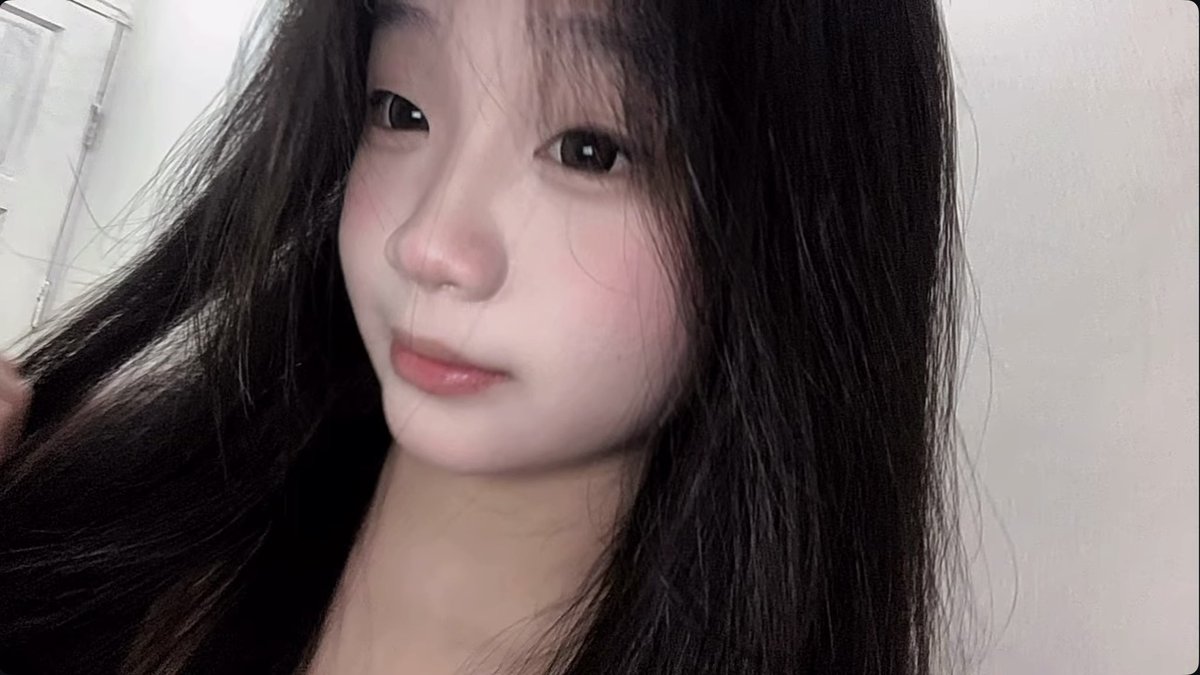 wschloe_08's tweet photo. baby face🌝🌝 https://t.co/r6S2IzBoJo