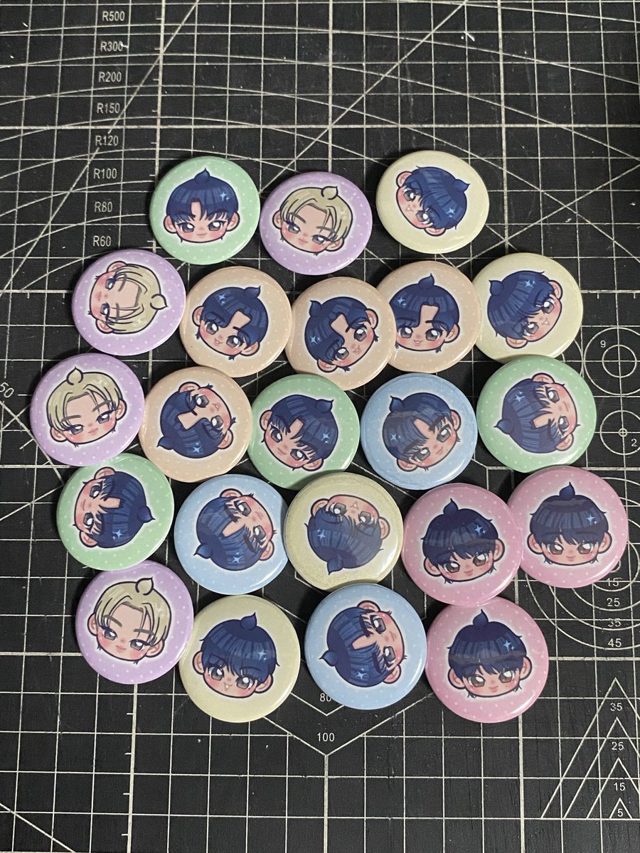 lhsnlv's tweet photo. ang cute pag glossy mukha silang candy 😭

32mm button pin available > @theixei !! https://t.co/1N0zQeJzL2