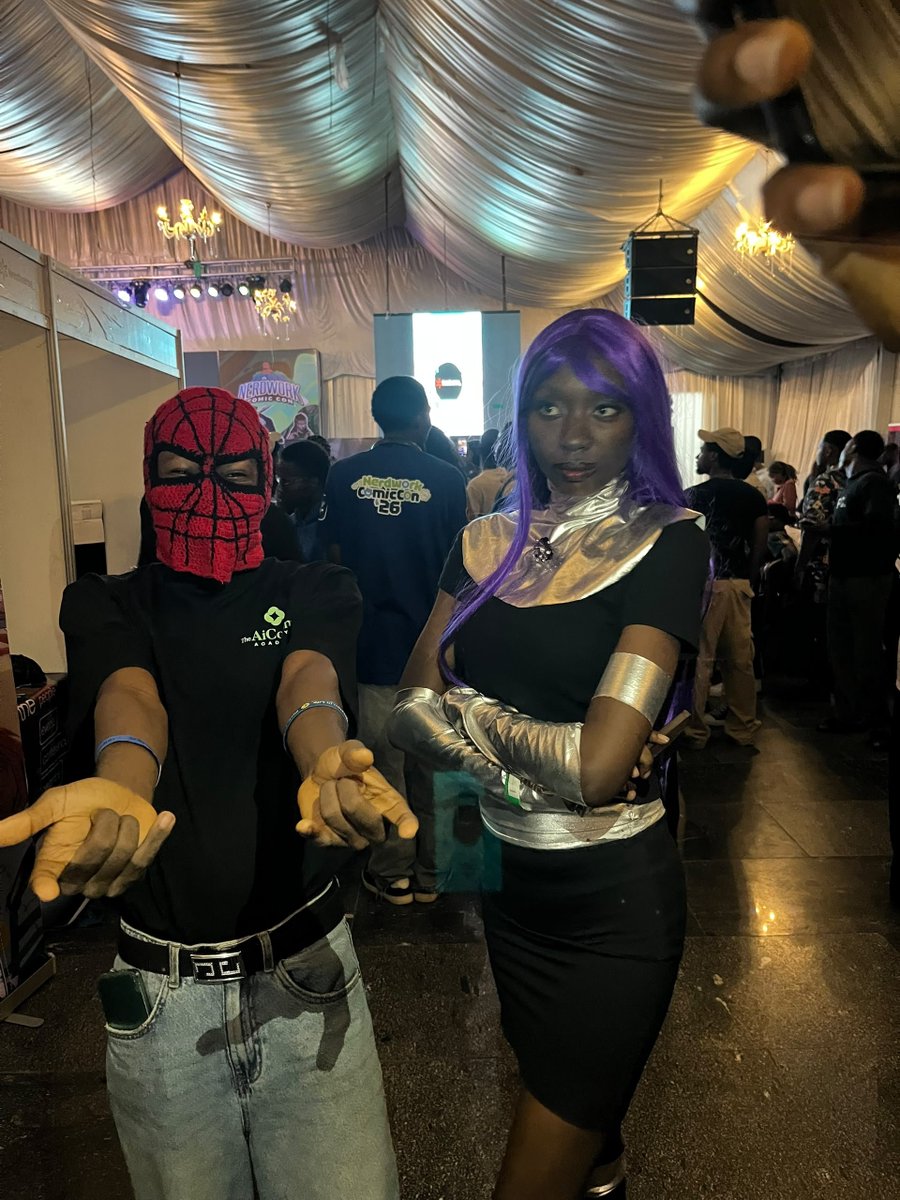 Ifeanyi_Maulepe's tweet photo. Met Black Fire 🔥

Her costume was pretty good https://t.co/uwBPojeKmL