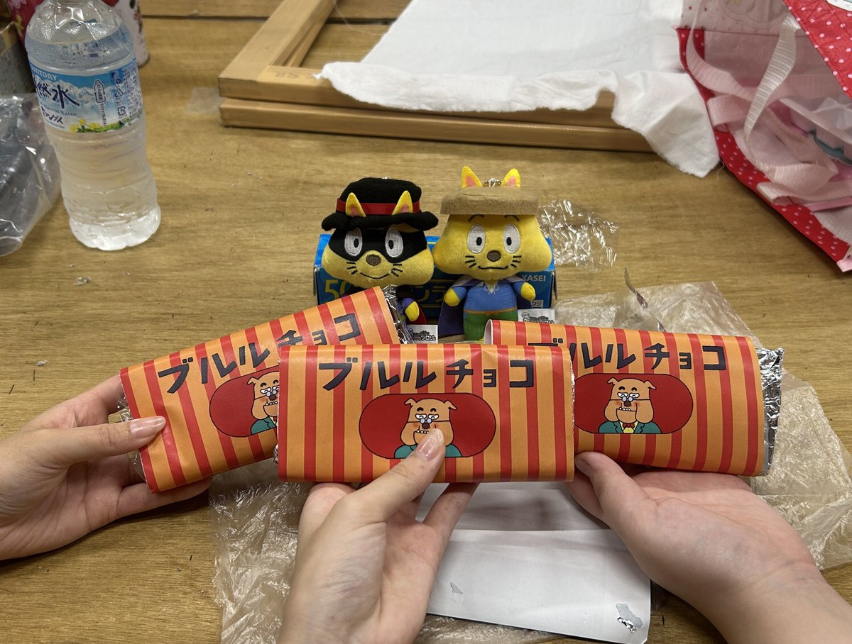 CYASYUDAAAAAAAA's tweet photo. あの憧れのブルルチョコを…！友達と作ったよ！
 #かいけつゾロリ  #秋はブルルチョコ https://t.co/otWenl7A6G