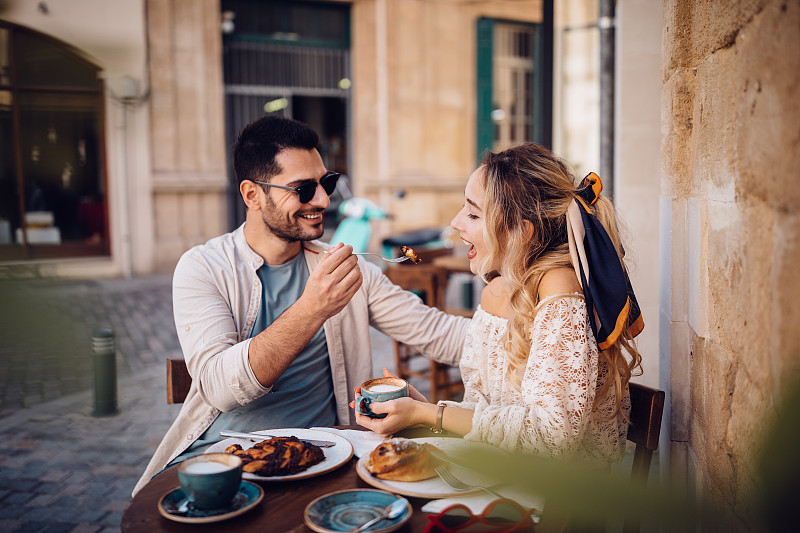 LedaOrmanqv's tweet photo. Hoy compartí café con una amiga que no veía en meses, charlar de la vida hace que todo se sienta más ligero https://t.co/828aHtsBF0