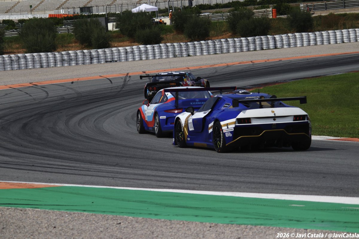 JaviCatala's tweet photo. Selección rápida de las fotos que hice ayer domingo en el @CircuitValencia con motivo de la celebración de @SouthGt4 + ROOW #IberianSupercars #SupercarsEspana #CPV #GT4 #GTC #TCR ( 2 / 6 ) https://t.co/YaDAEJT17j