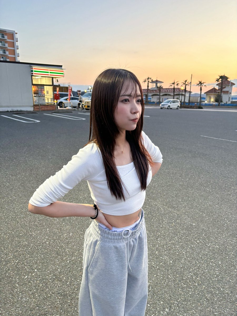 BarNico0627's tweet photo. 9/28（月）

りひ　20-5
ふね　22-3
にこ　0-5

お待ちしております😊

#新宿二丁目 #LGBT #LGBTQ #レズビアン #ミックスバー #ビアンバー #セクマイ #セクマイさんと繋がりたい https://t.co/L0gt6685Ph