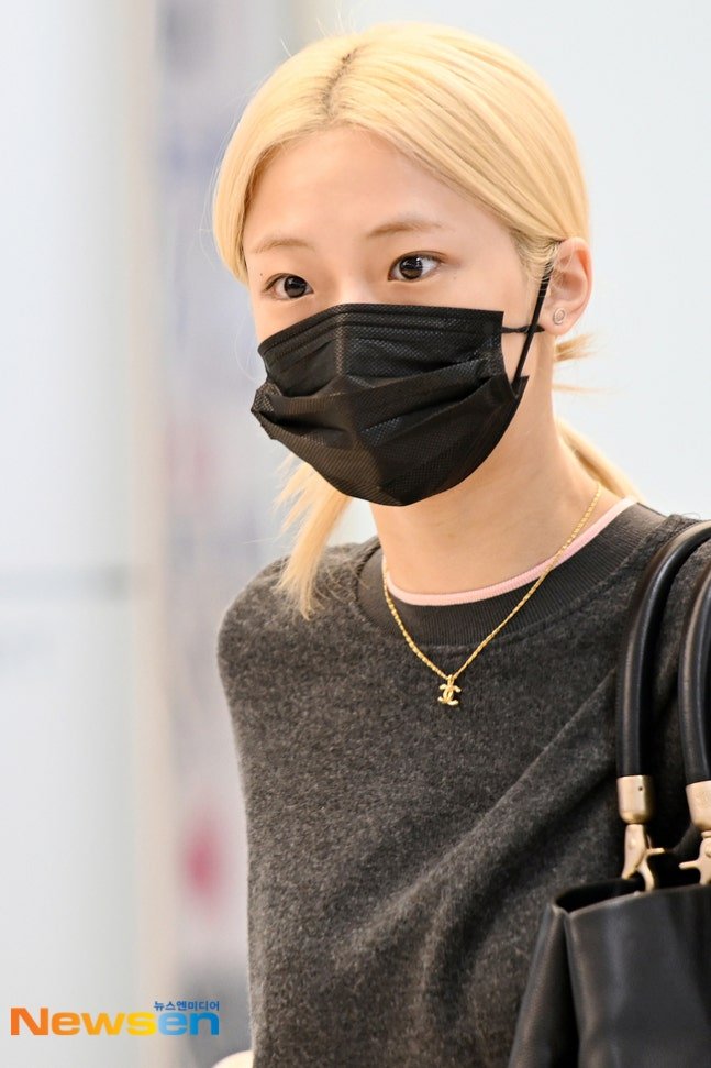 ruruzteam's tweet photo. [📰] 260928 - NEW NAVER ARTICLES ABOUT RUKA

Please react, recommend &amp; share!

🎯: 30 REACTIONS

🔗 https://t.co/RrOfm38loK
🔗 https://t.co/VrzWL7upcC
🔗 https://t.co/GeFB7ckzZk
🔗 https://t.co/xz6Cpo2F5l
🔗 https://t.co/7YFrABhZVa

#RUKA #루카 #KAWAIRUKA #BABYMONSTER https://t.co/1W7fJ65eH3
