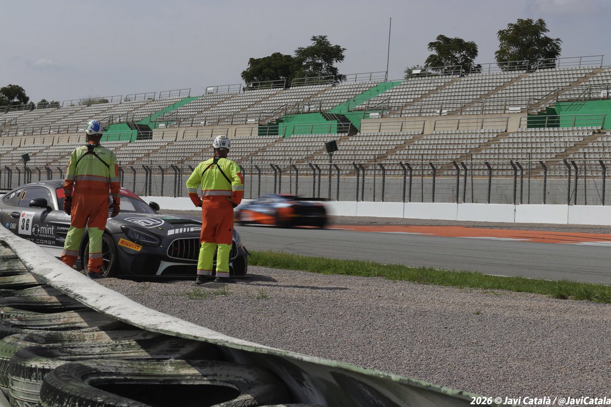 JaviCatala's tweet photo. @CircuitValencia @SouthGt4 Selección rápida de las fotos que hice ayer domingo en el @CircuitValencia con motivo de la celebración de @SouthGt4 + ROOW #IberianSupercars #SupercarsEspana #CPV #GT4 #GTC #TCR ( 4 / 6 ) https://t.co/vU3faZGt5c