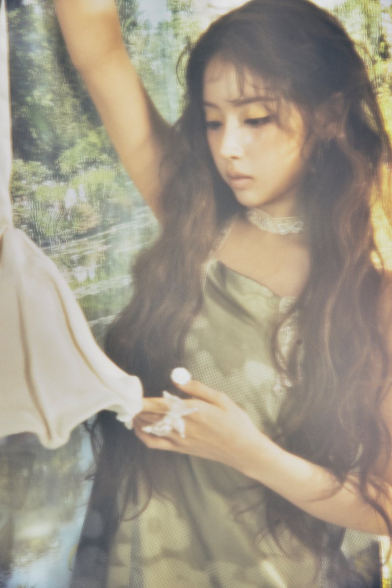 NMIXX_official's tweet photo. NMIXX(엔믹스) “Strange Muse” Concept Photo: Muse Ver.
#지우 #JIWOO #규진 #KYUJIN

NMIXX 6th EP “Strange Muse”
➫ 2026.10.19 6PM (KST)

🏹 Pre-Save &amp; Pre-Add &amp; Pre-Order
https://t.co/2UboQIgim3

#NMIXX #엔믹스
#Strange_Muse
#긴소원 #BirthdayWish
#긴소원_BirthdayWish https://t.co/xbyGzUFWnl