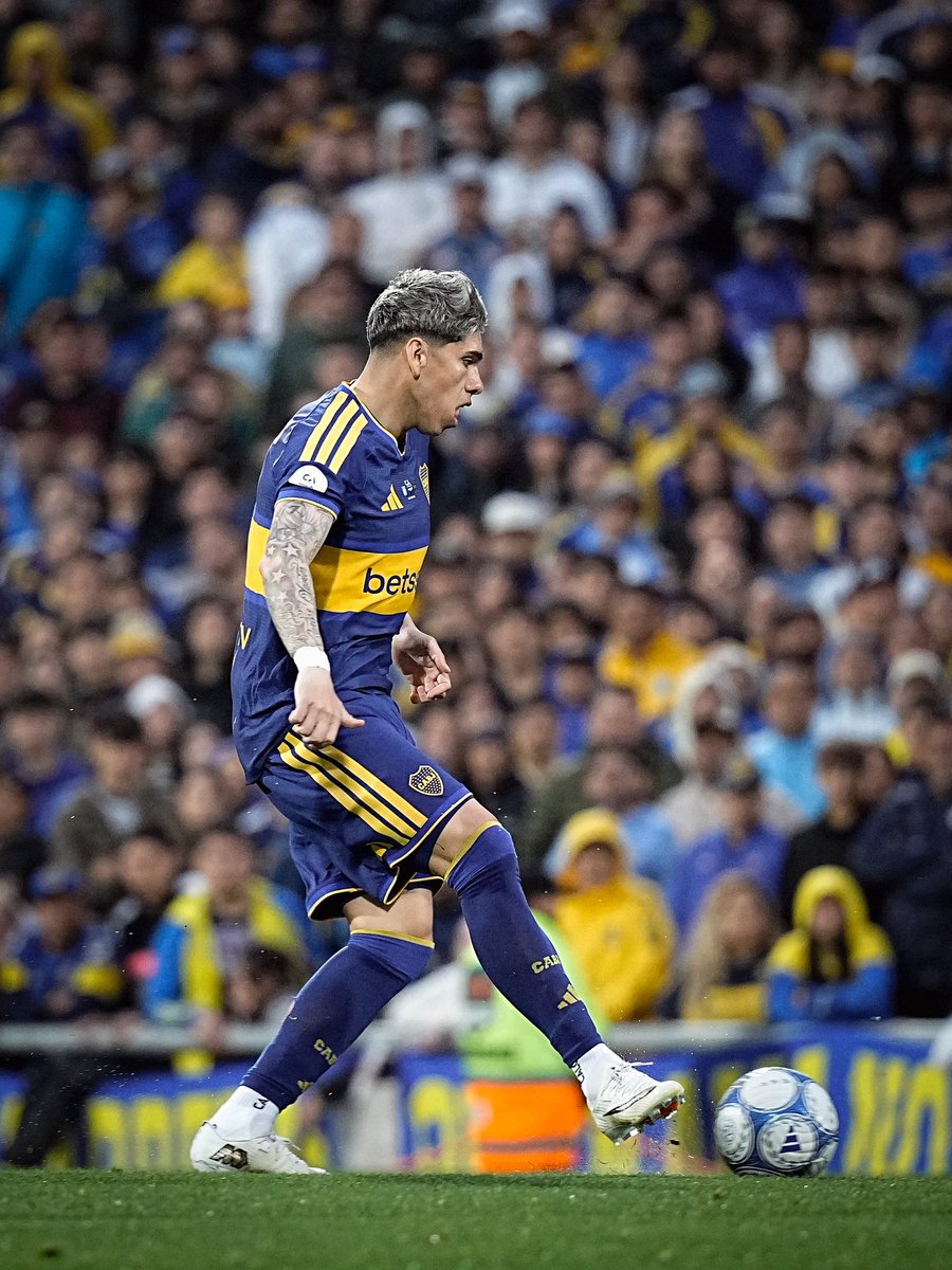 BocaJrsOficial's tweet photo. Flechita para arriba 🔝 https://t.co/FdtF6pDKzq