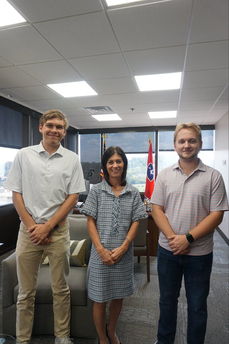 knoxcountymayor's tweet photo. I loved sitting down with students from the University of Tennessee's The Daily Beacon to talk about my experience as a UT alum and my vision for Knox County.

I'm passionate about expanding opportunities for young Tennesseans to stay in Knox County and pursue the American Dream. https://t.co/bIMVs8s32G