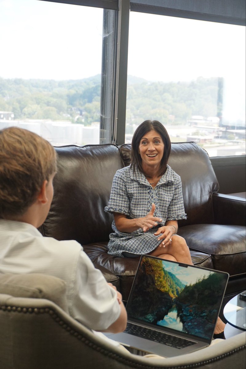 knoxcountymayor's tweet photo. I loved sitting down with students from the University of Tennessee's The Daily Beacon to talk about my experience as a UT alum and my vision for Knox County.

I'm passionate about expanding opportunities for young Tennesseans to stay in Knox County and pursue the American Dream. https://t.co/bIMVs8s32G