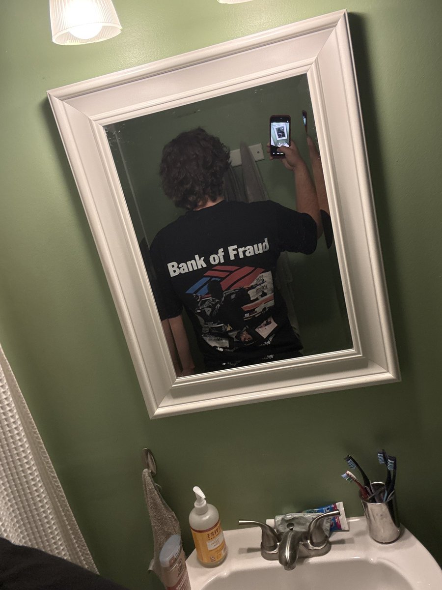 printy_printer's tweet photo. north hollywood shootout fit for the concert tonight https://t.co/ebBxmqykMX