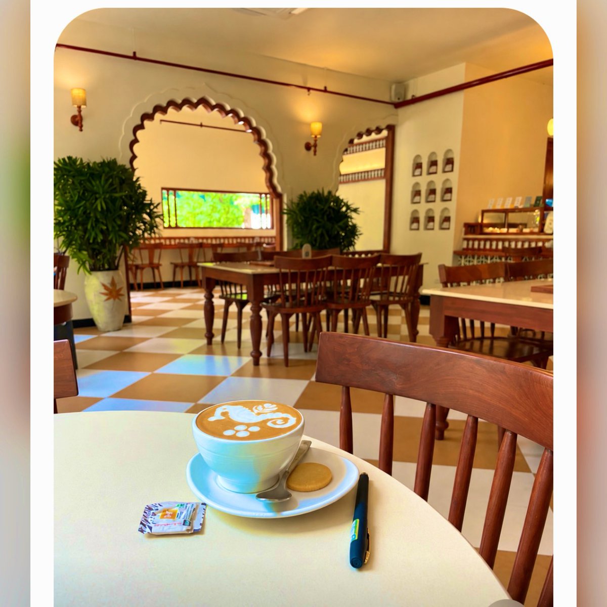meet_coffeegeek's tweet photo. Seahorse Latte ☕️ 
Much like a seahorse , you move with calm . So sip serenity, where coffee meets your soul .
#CoffeeDiplomacy 

जय हिन्द 🇮🇳 https://t.co/OSxyZNn8H4