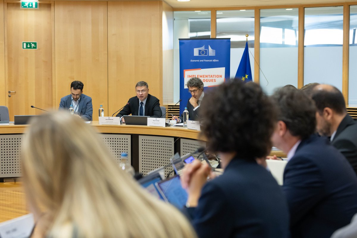 VDombrovskis's tweet photo. 🗨️ Today I was pleased to host the #ImplementationDialogue on how the #EuropeanSemester helps turn recommendations into action on the ground.

We had a very useful exchange. I thank all participants for their engagement. 🤝

Valuable insights and feedback from regional authorities, social partners and other stakeholders will help guide our ongoing work.
