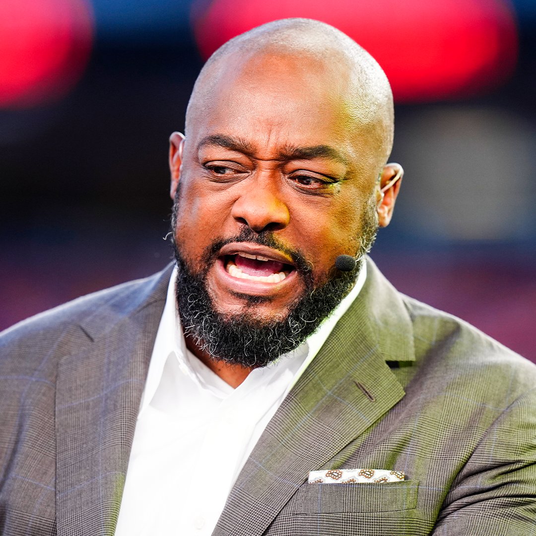 FOS's tweet photo. Mike Tomlin is breaking the unwritten rules of the coaching fraternity.

The former Steelers coach called the Cowboys’ end-of-game strategy “somewhat negligent” while analyzing their loss to the Ravens on Sunday Night Football