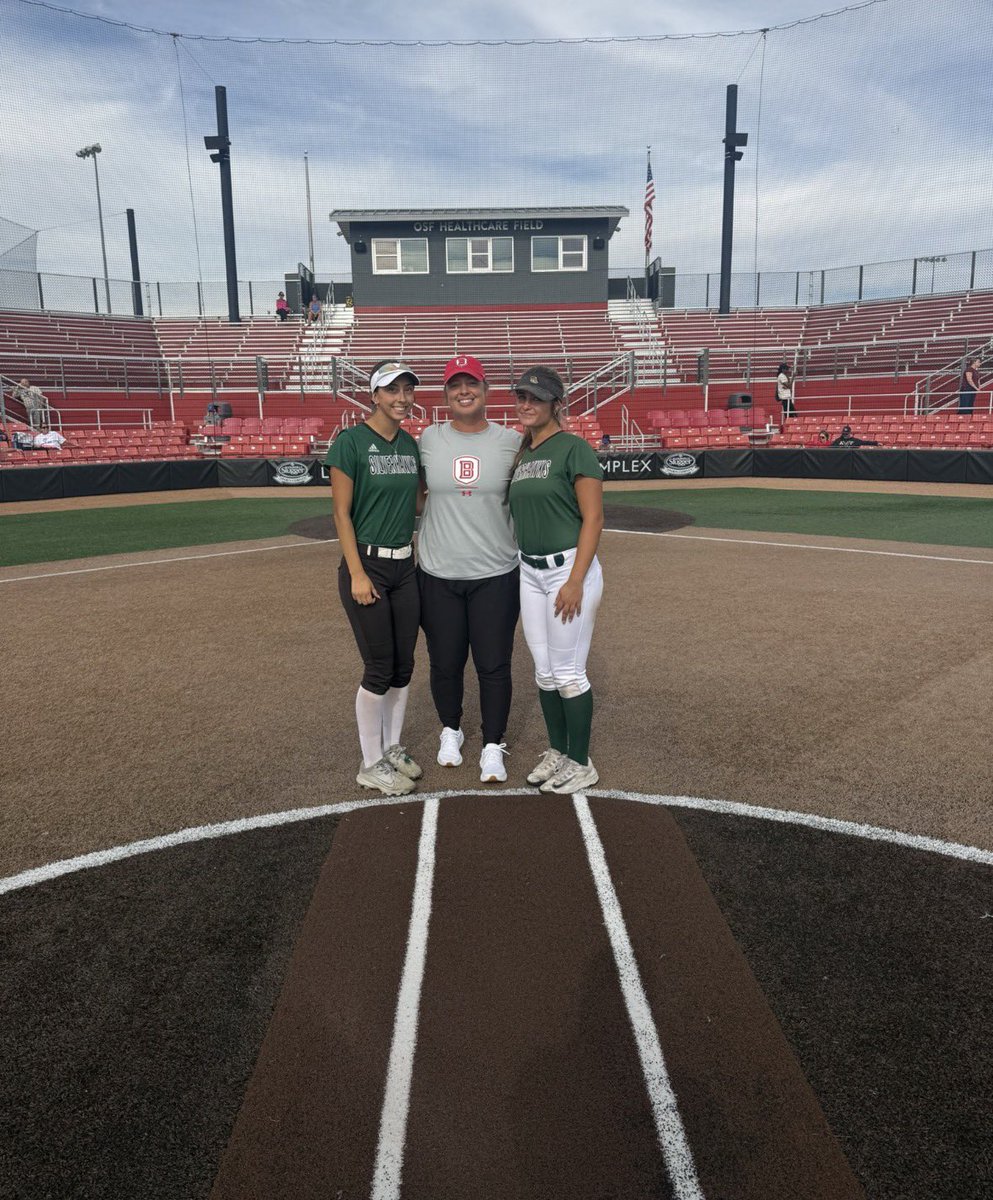 EmmaBell2027's tweet photo. Thank you @BradleySoftball for hosting such an amazing camp! I loved the outfield drills and the energy during the scrimmage! 
@Coach_McNulty @SilverHawkSball @Coach_LAnderson @EnosGass @bensuchon https://t.co/ImvEz7ZZK2