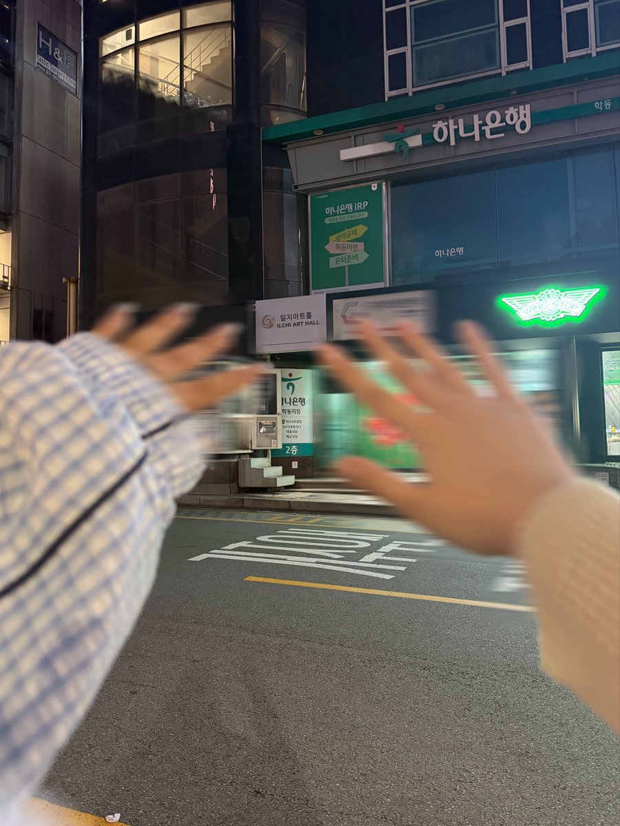 kk0zil's tweet photo. 일지아트홀이라는 곳 또 가고 싶다고요 https://t.co/2LPHB5sbTL