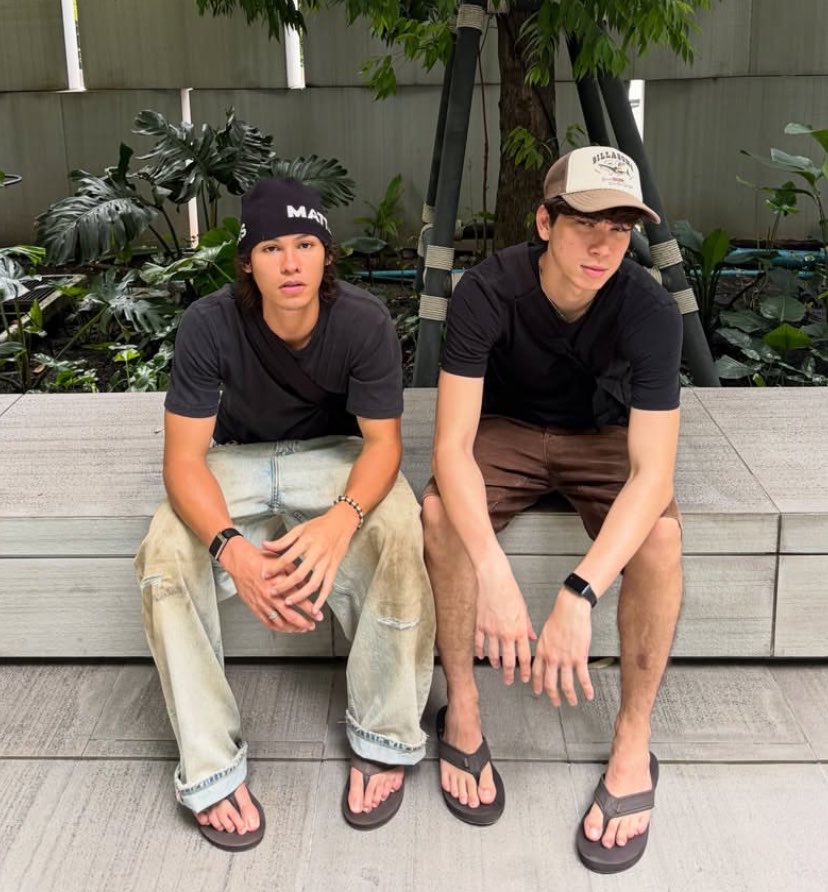 feetstiven's tweet photo. Twink Feet / FlipFlops / Fashion Trend
#feet #feetgay #fetish #pes #pies #feetmen https://t.co/5UqKYzdmmv